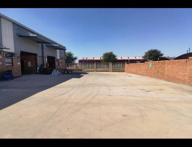 INDUSTRIAL PROPERTY TO RENT IN N4 GATEWAY INDUSTRIAL PARK